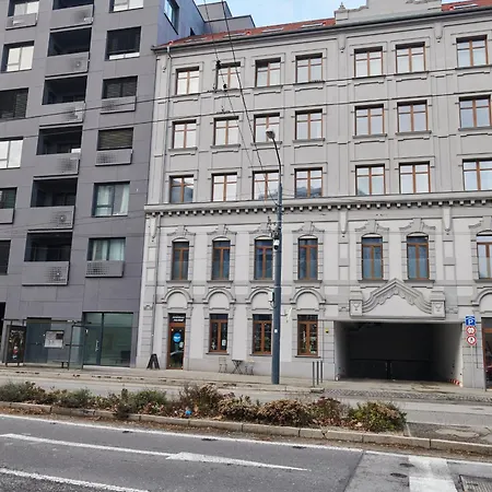 Lejlighed Sloboda By Ellements, Brand New With Free Parking