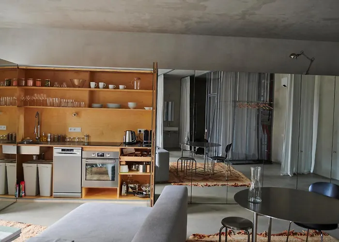 Апартаменти Sloboda By Ellements, Brand New Apartment With Free Parking Братислава